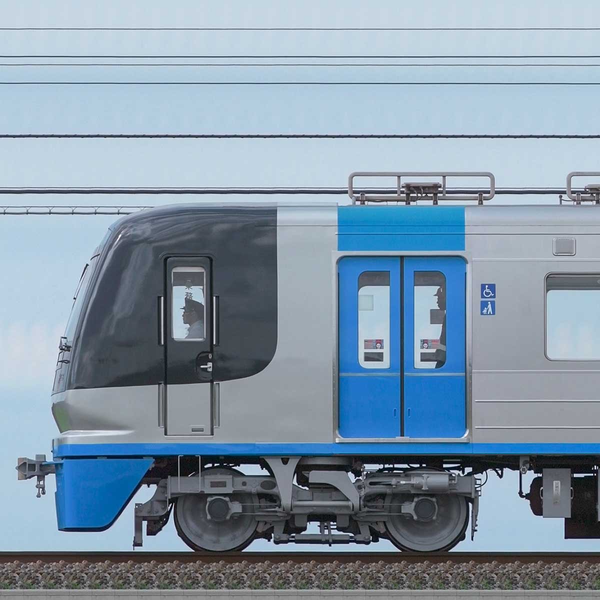 千葉ニュータウン鉄道9100形「C-Flyer」9128編成（海側）｜RailFile.jp