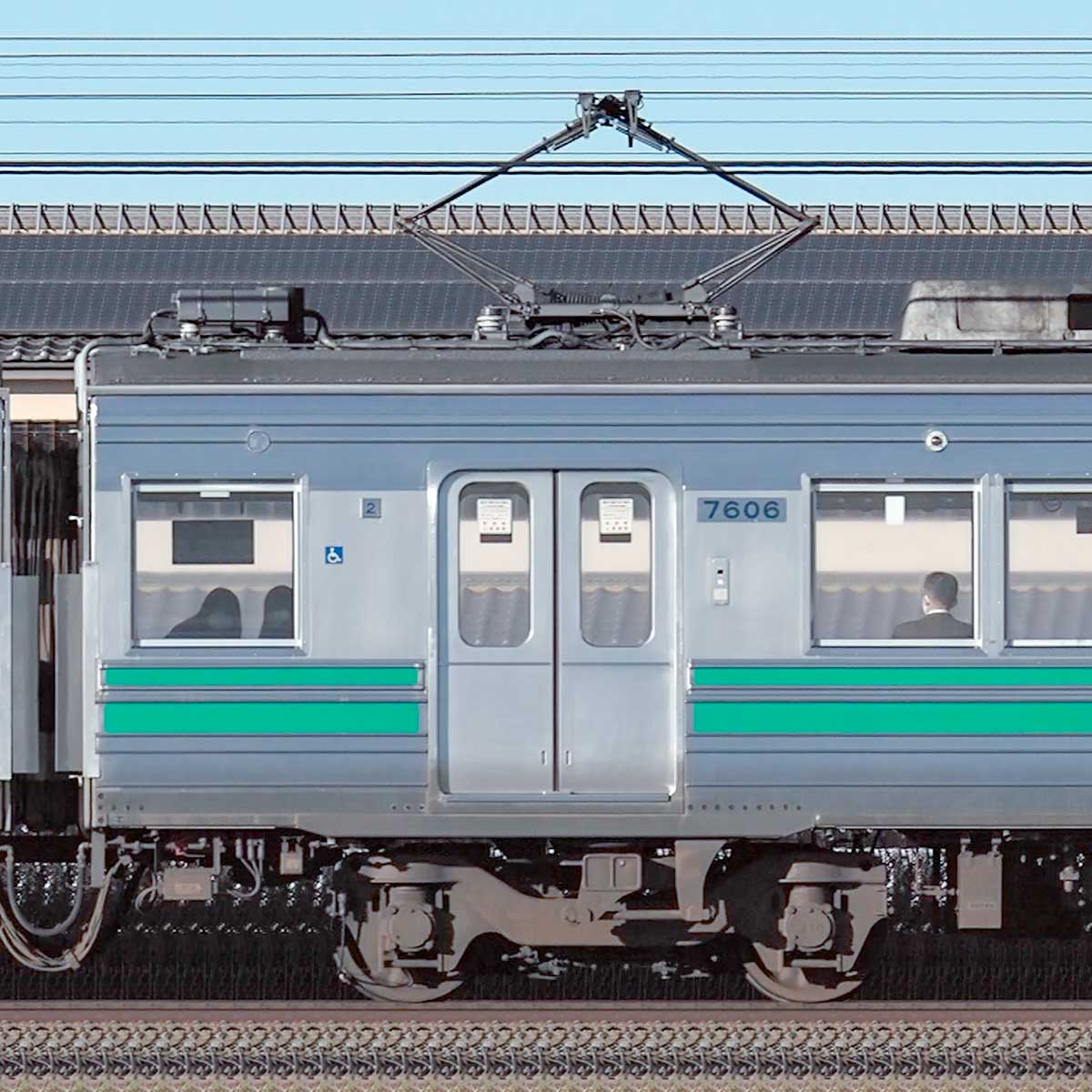 秩父鉄道7500系デハ7606の側面写真｜RailFile.jp｜鉄道車両サイドビューの図鑑