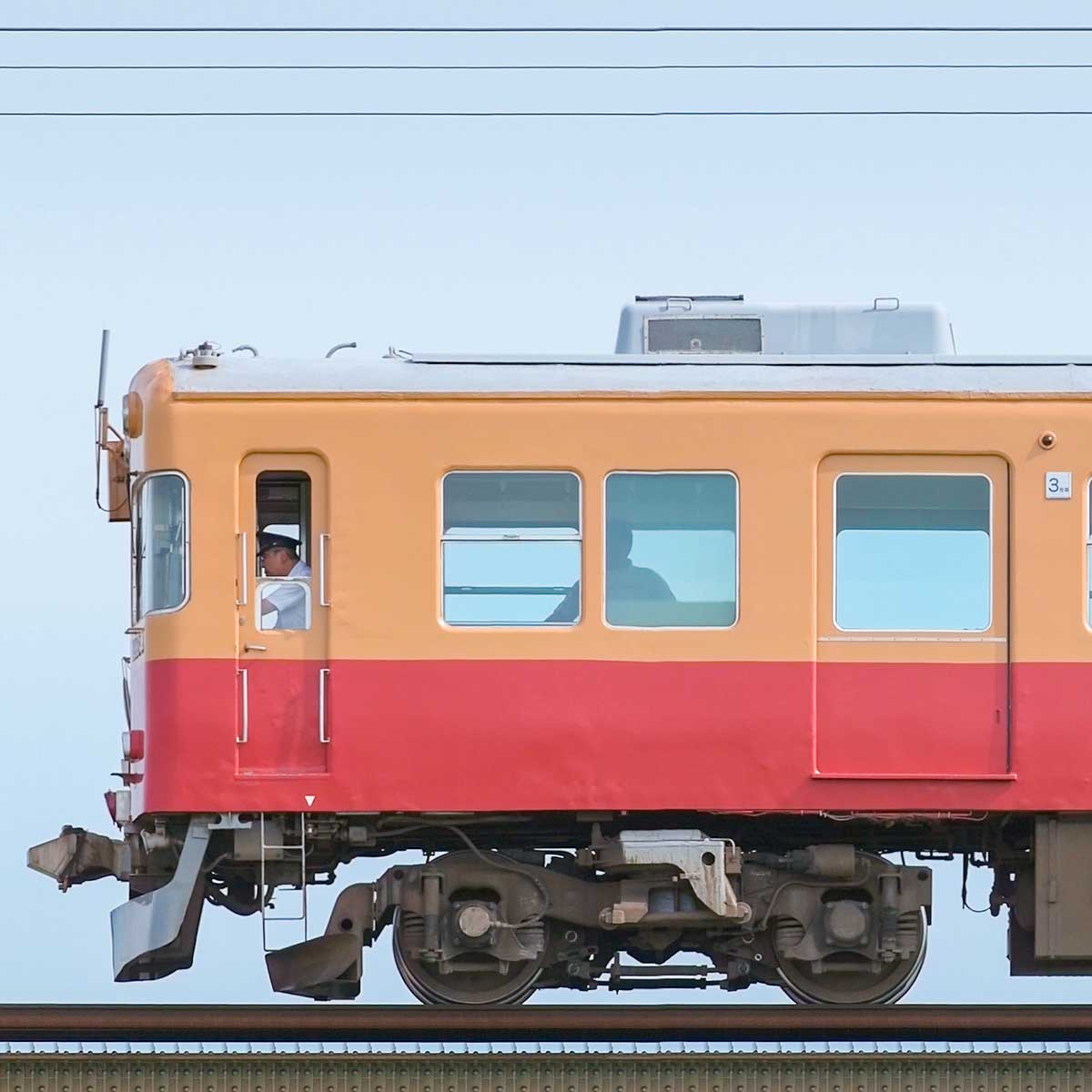 富山地鉄10030形モハ10034「テレビカー」の側面写真｜RailFile.jp 