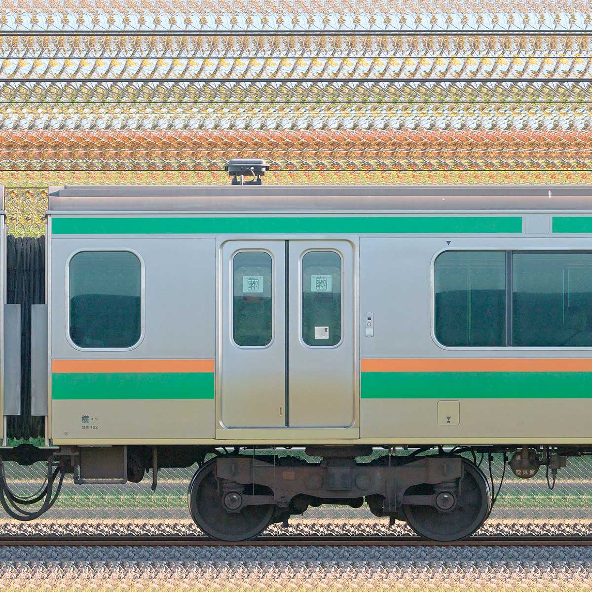 JR東日本E231系モハE231-1082の側面写真｜RailFile.jp｜鉄道車両