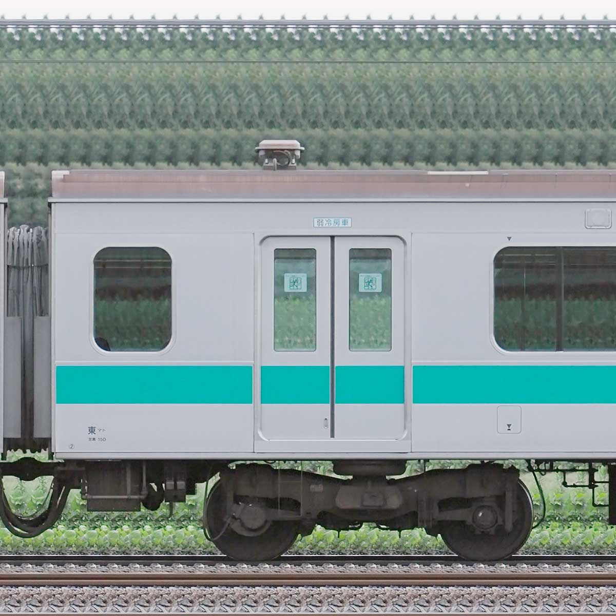 JR東日本E233系2000番台サハE233-2001の側面写真｜RailFile.jp