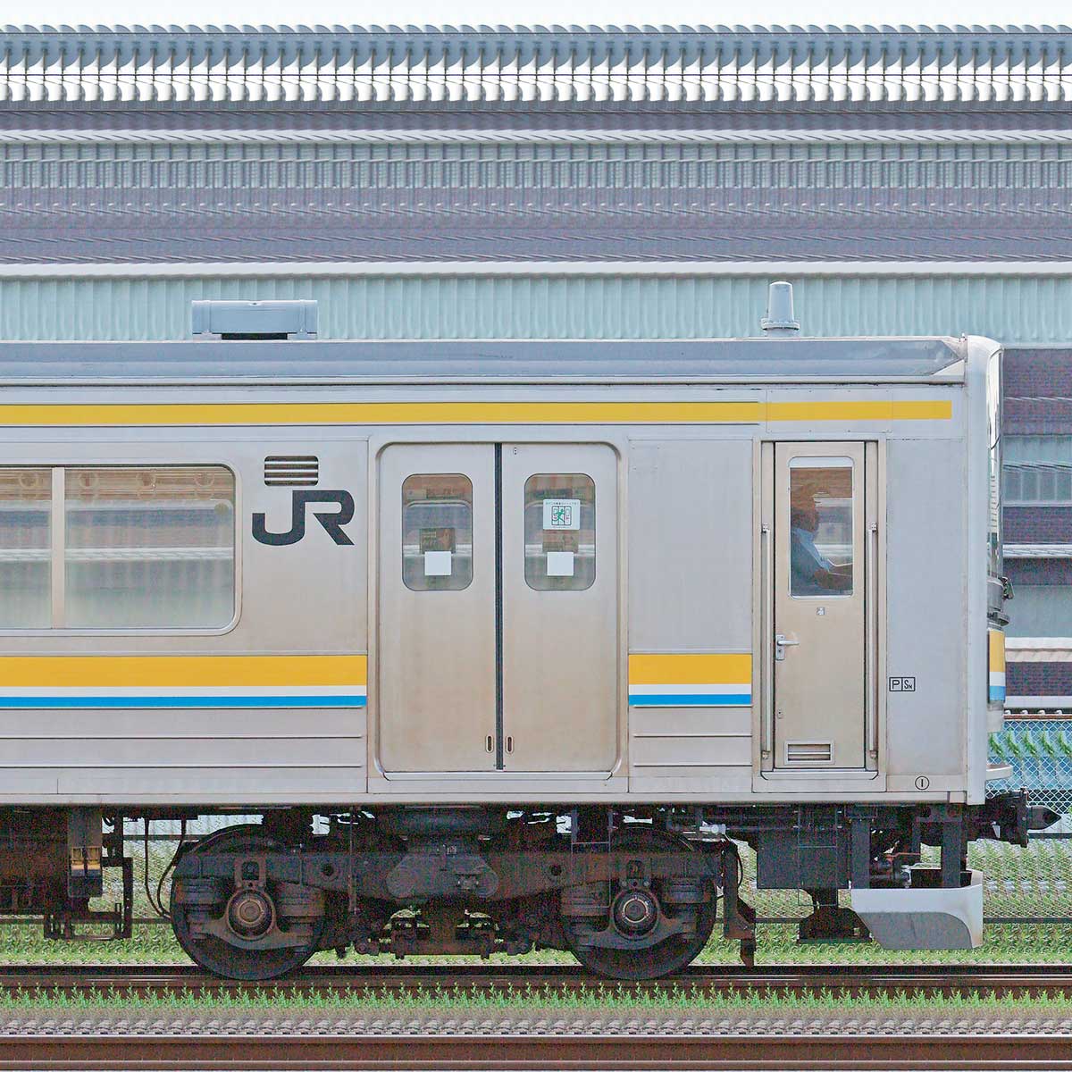 JR東日本205系1100番台クモハ204-1102の側面写真｜RailFile.jp｜鉄道