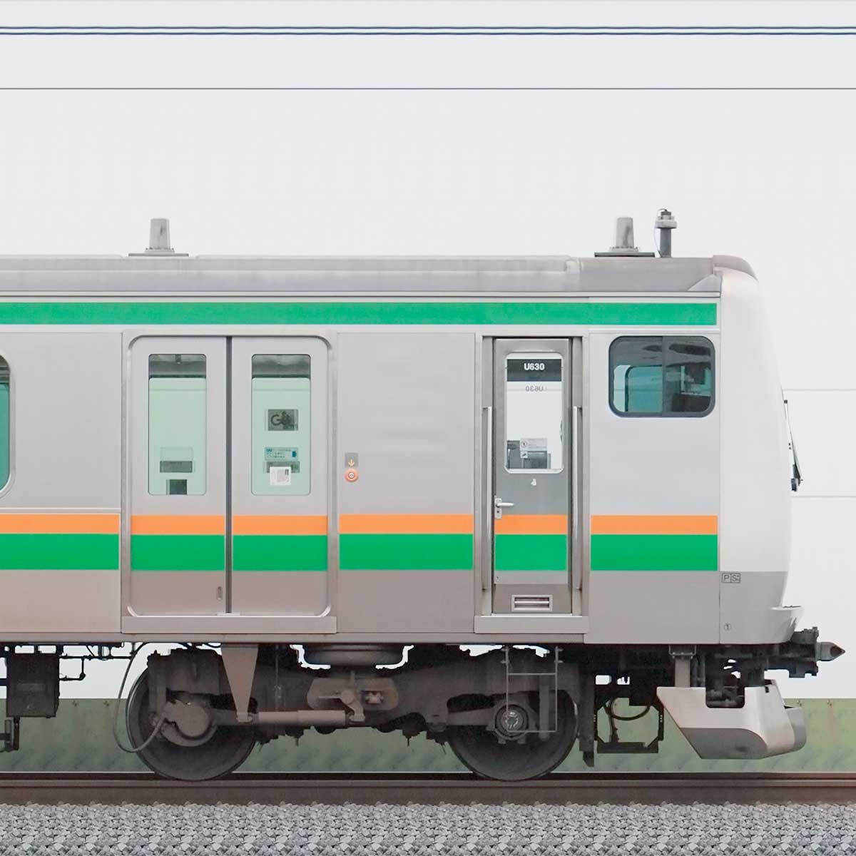 JR東日本E233系3000番台クハE232-3030の側面写真｜RailFile.jp｜鉄道