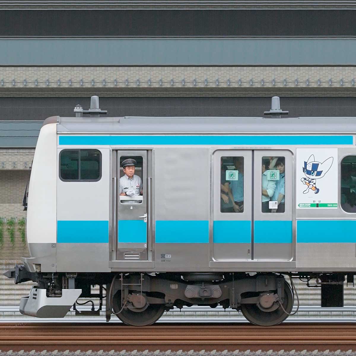 JR東日本 京浜東北線・根岸線 E233系1000番台サイ102編成（東京 2020 マスコット特別車体ラッピングトレイン・山側