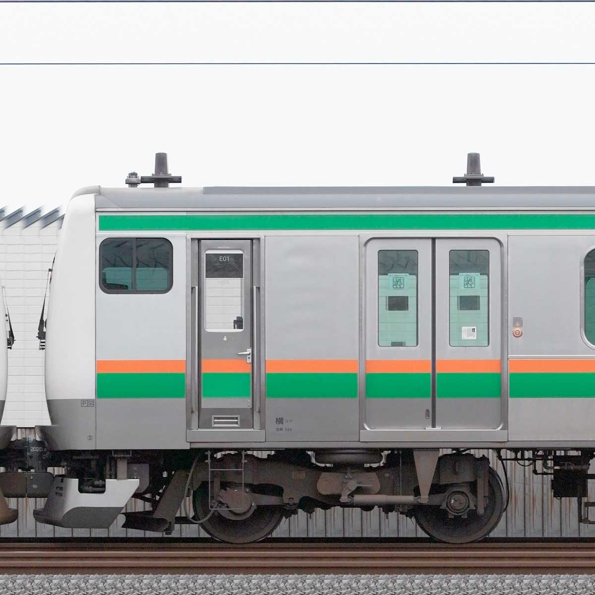 JR東日本E233系3000番台クハE233-3001の側面写真｜RailFile.jp｜鉄道 