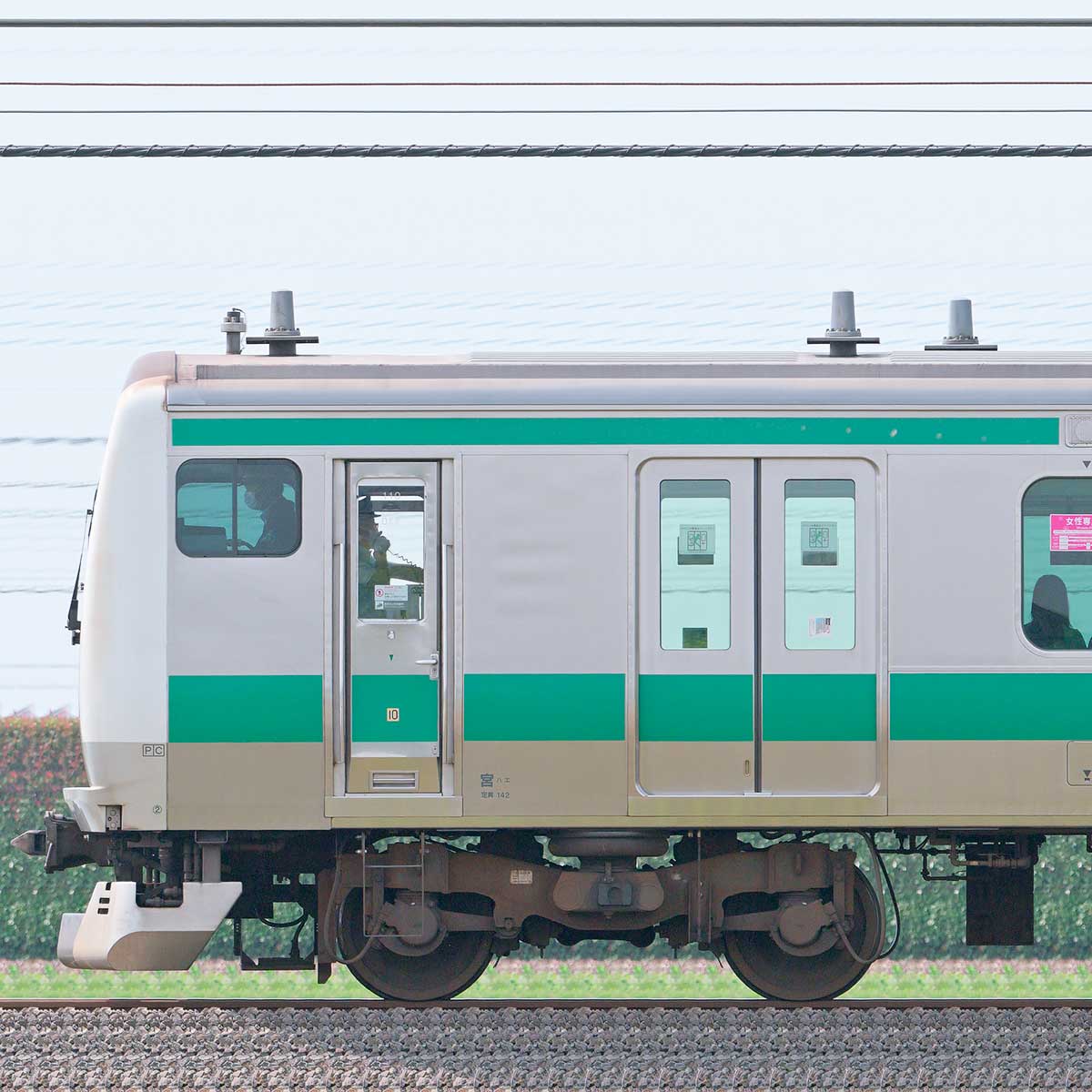 JR東日本 埼京線 E233系7000番台ハエ110編成（山側）｜RailFile.jp｜鉄道車両サイドビューの図鑑