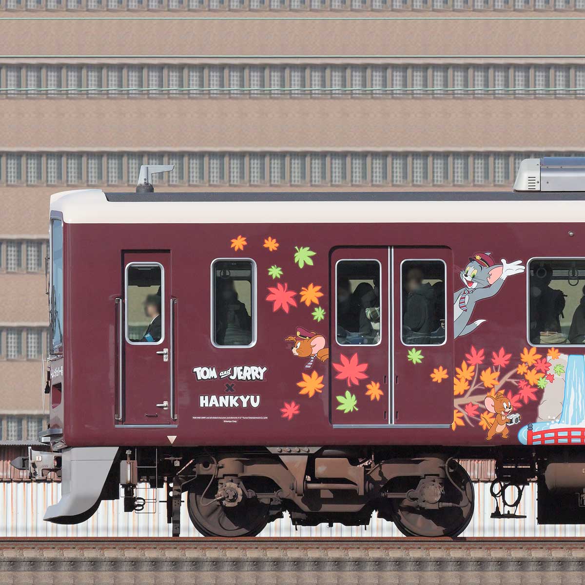 阪急1000系1001編成「トムとジェリー号」（山側）｜RailFile.jp