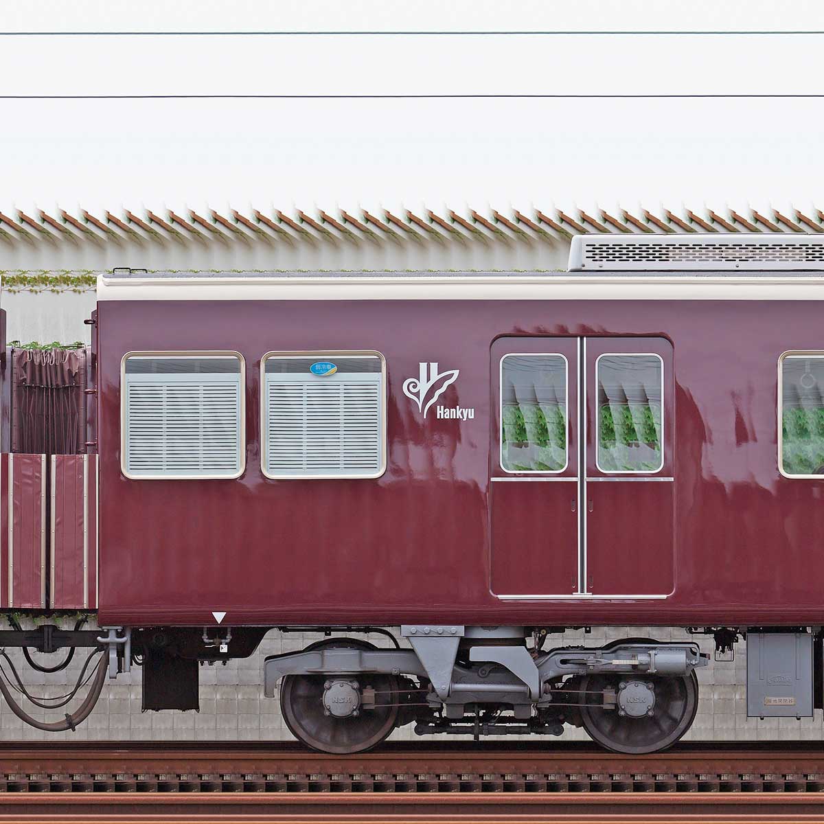 【鉄道部品】阪急電車 化粧板 濃茶色 Yahoo!オークション - 阪急電車 車内化粧板5枚セット アルミ製