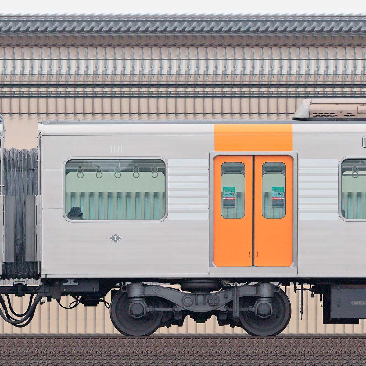 阪神1000系1111の側面写真|RailFile.jp|鉄道車両サイドビュー 阪神1000系1111の側面写真|RailFile.jp|鉄道車両サイドビュー