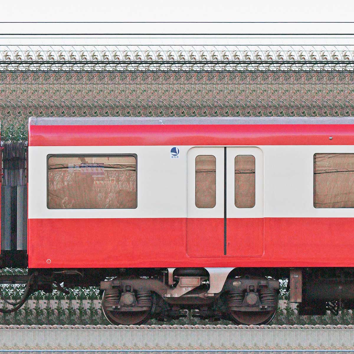 京急電鉄 新1000形（2次車）デハ1036（車体更新後）の側面写真