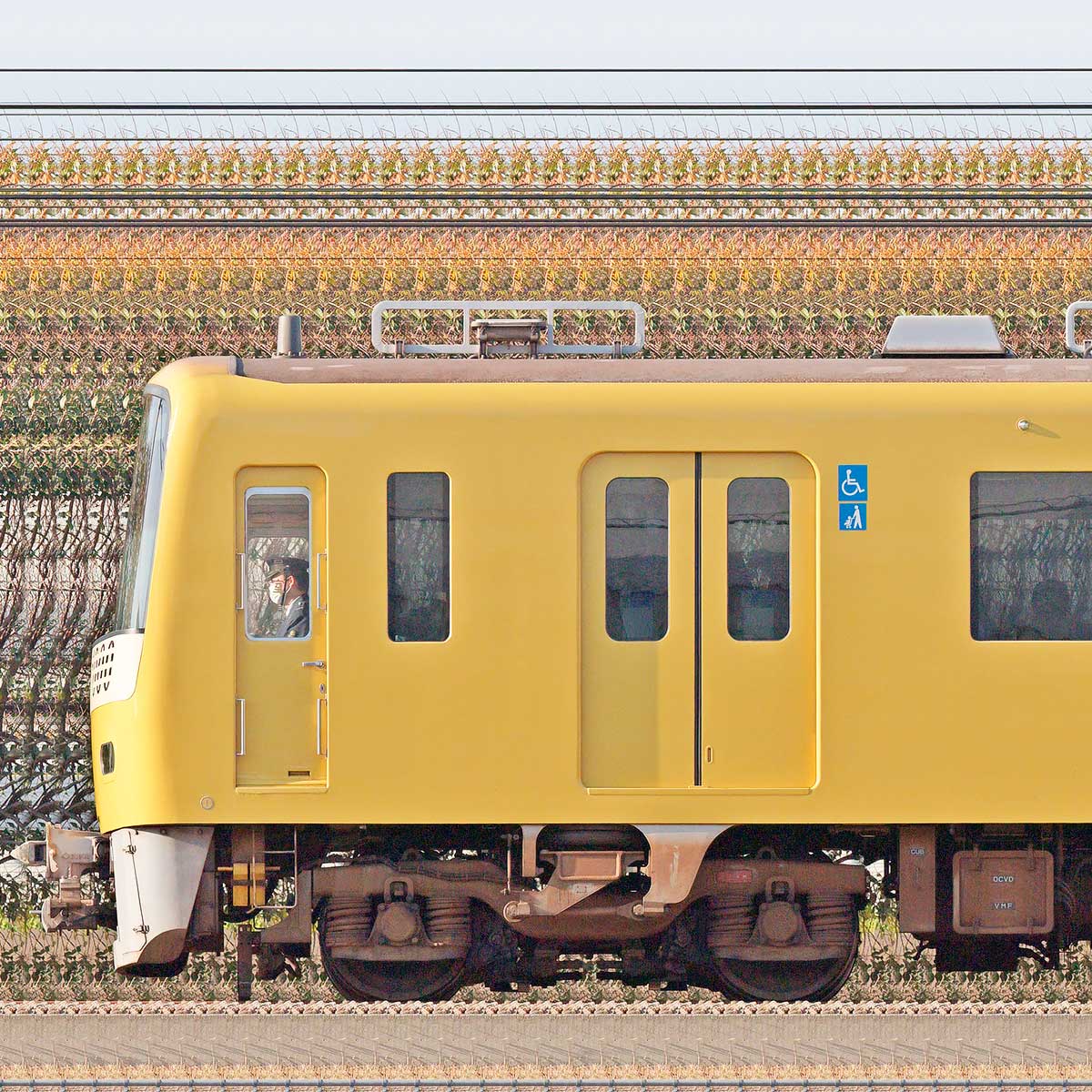 京急電鉄 新1000形（4次車）1057編成「京急イエローハッピー