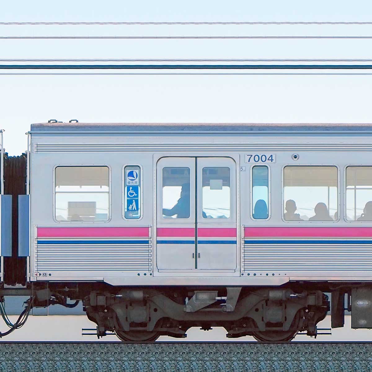 京王7000系デハ7004の側面写真｜RailFile.jp｜鉄道車両サイドビューの図鑑