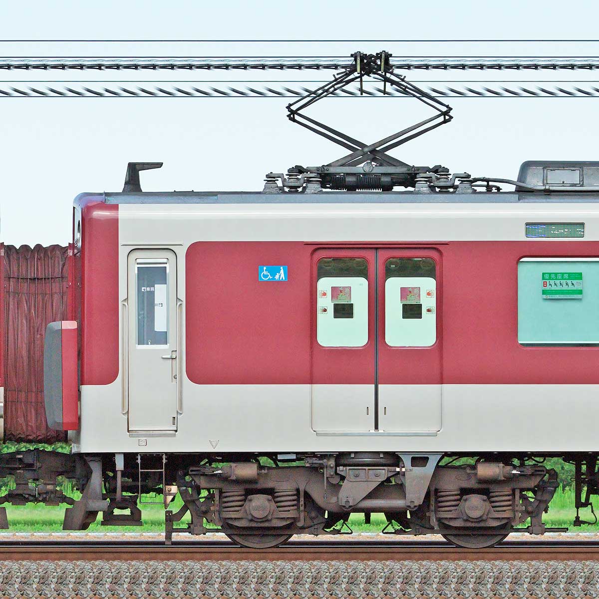 近鉄1422系モ1422（リニューアル車）の側面写真｜RailFile.jp