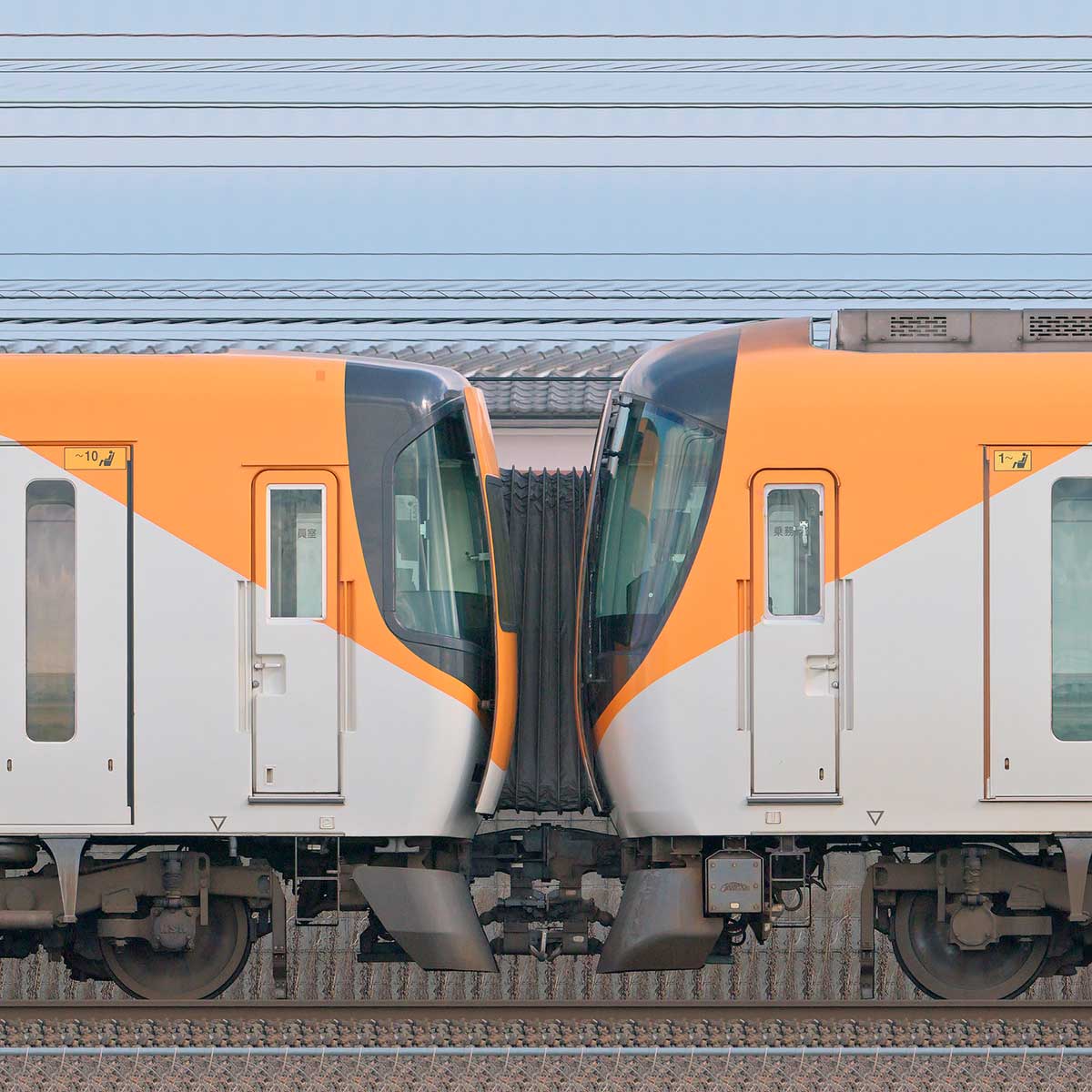 近鉄22000系ACE(リニューアル車)4両編成 « GM通信