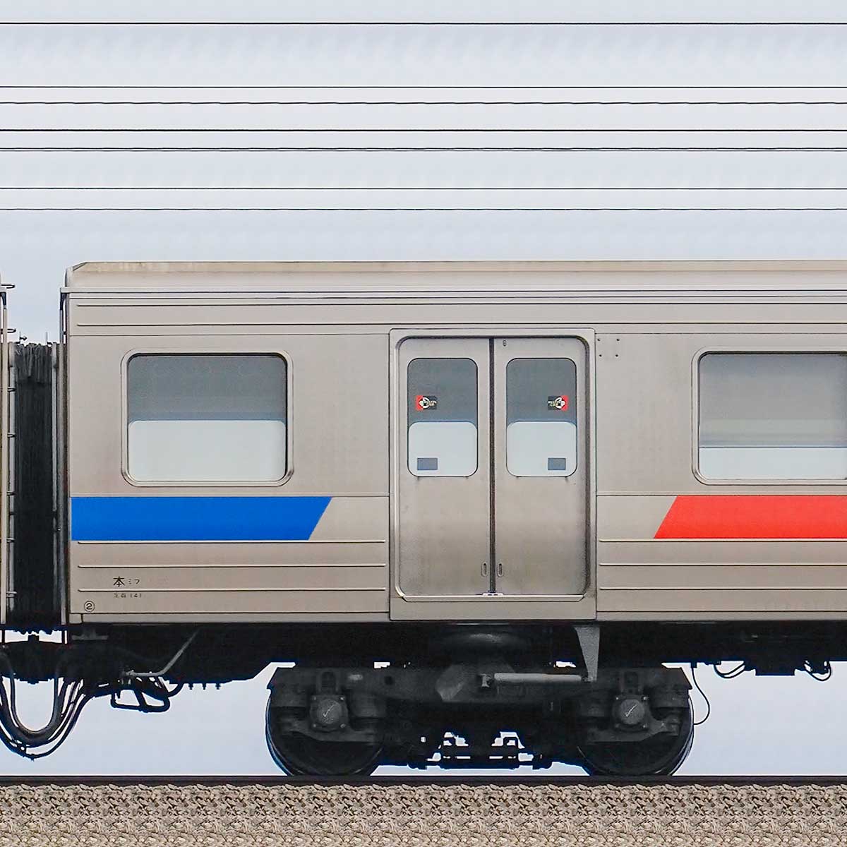 JR九州811系モハ811形｜RailFile.jp｜鉄道車両サイドビューの図鑑