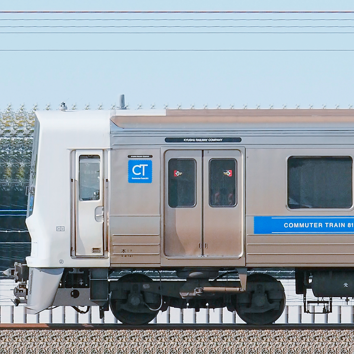 JR九州811系クハ810-1512の側面写真｜RailFile.jp｜鉄道車両