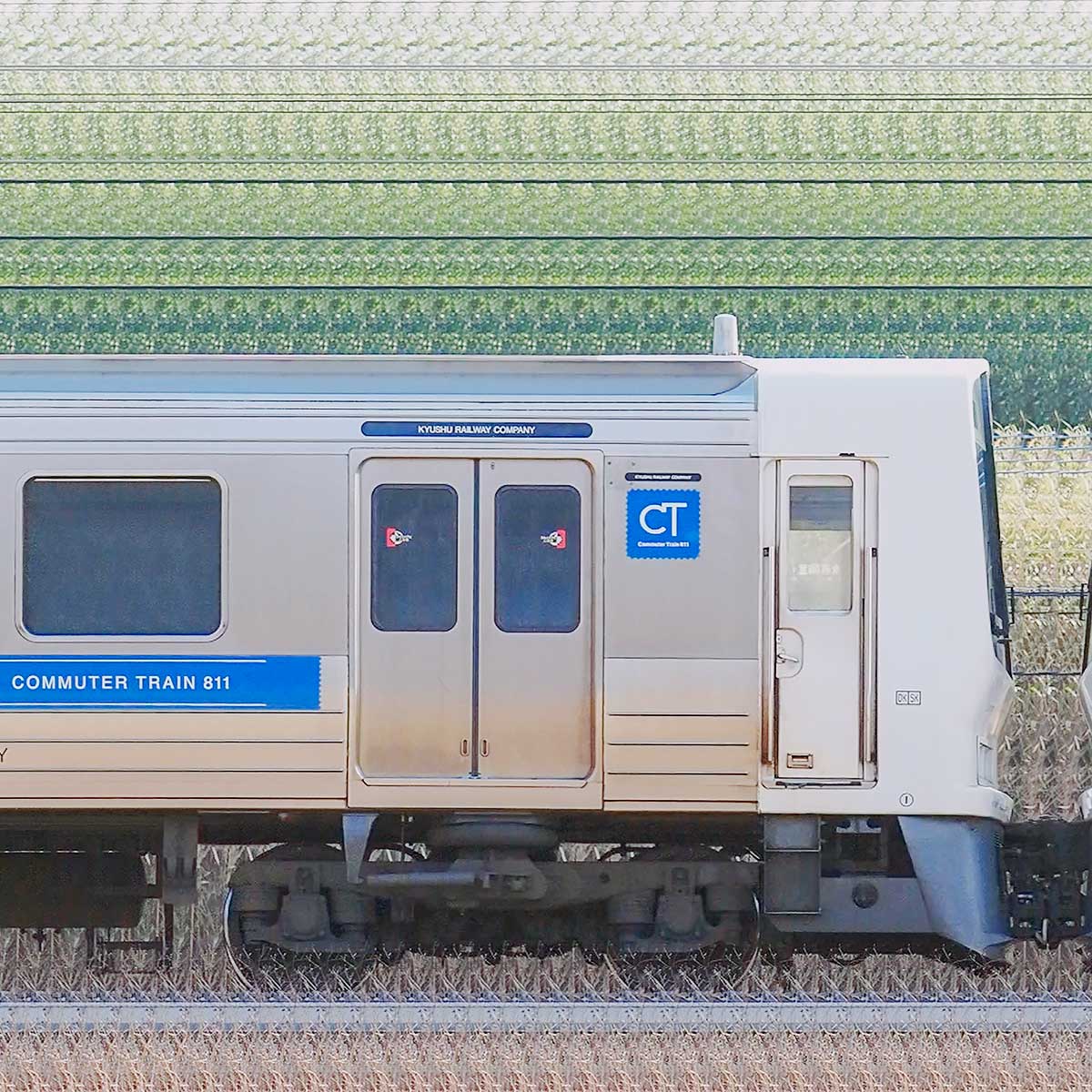JR九州811系クハ810-1513の側面写真｜RailFile.jp｜鉄道車両サイド