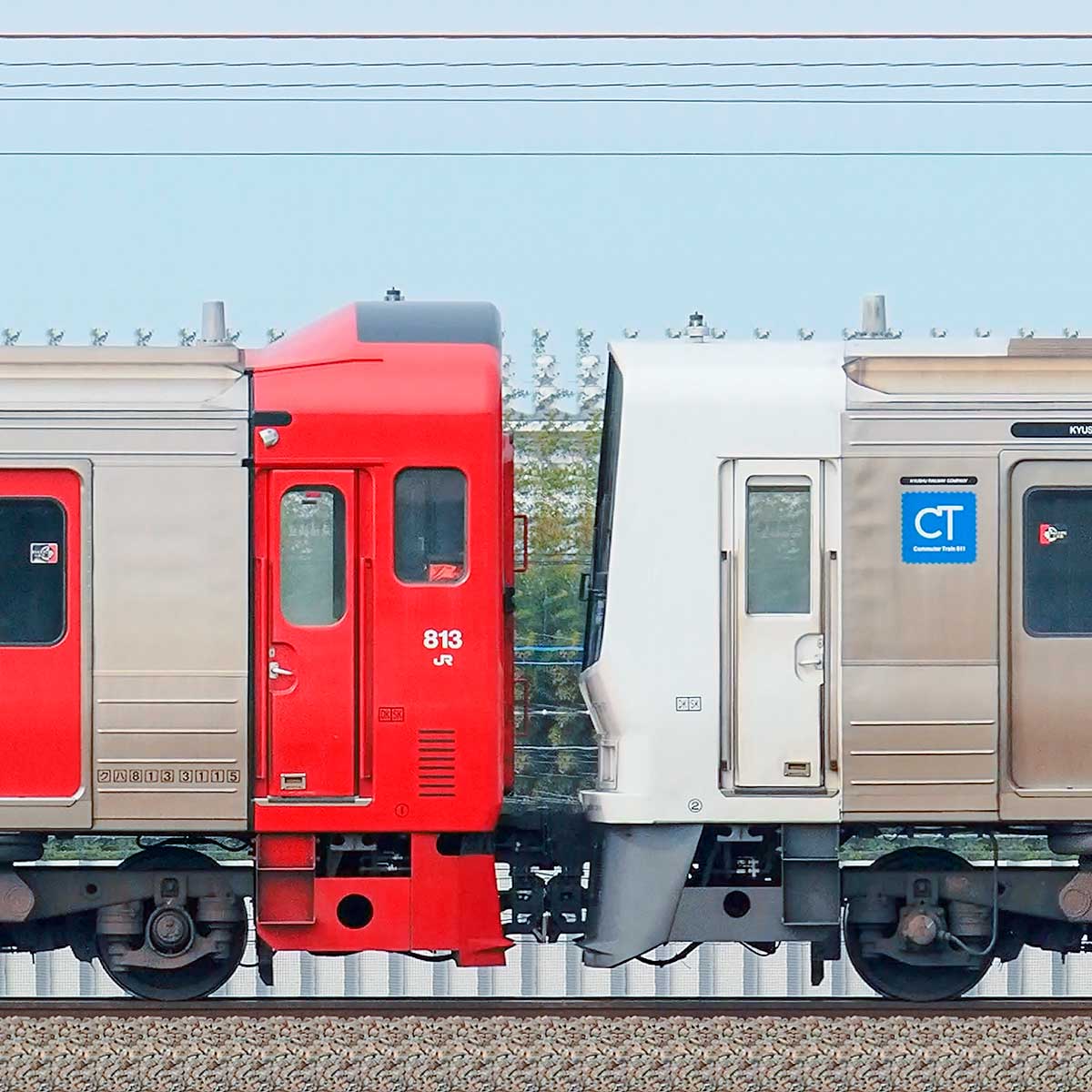 JR九州813系3100番台RM3115編成＋811系1500番台PM1504編成｜RailFile.jp｜鉄道車両サイドビューの図鑑