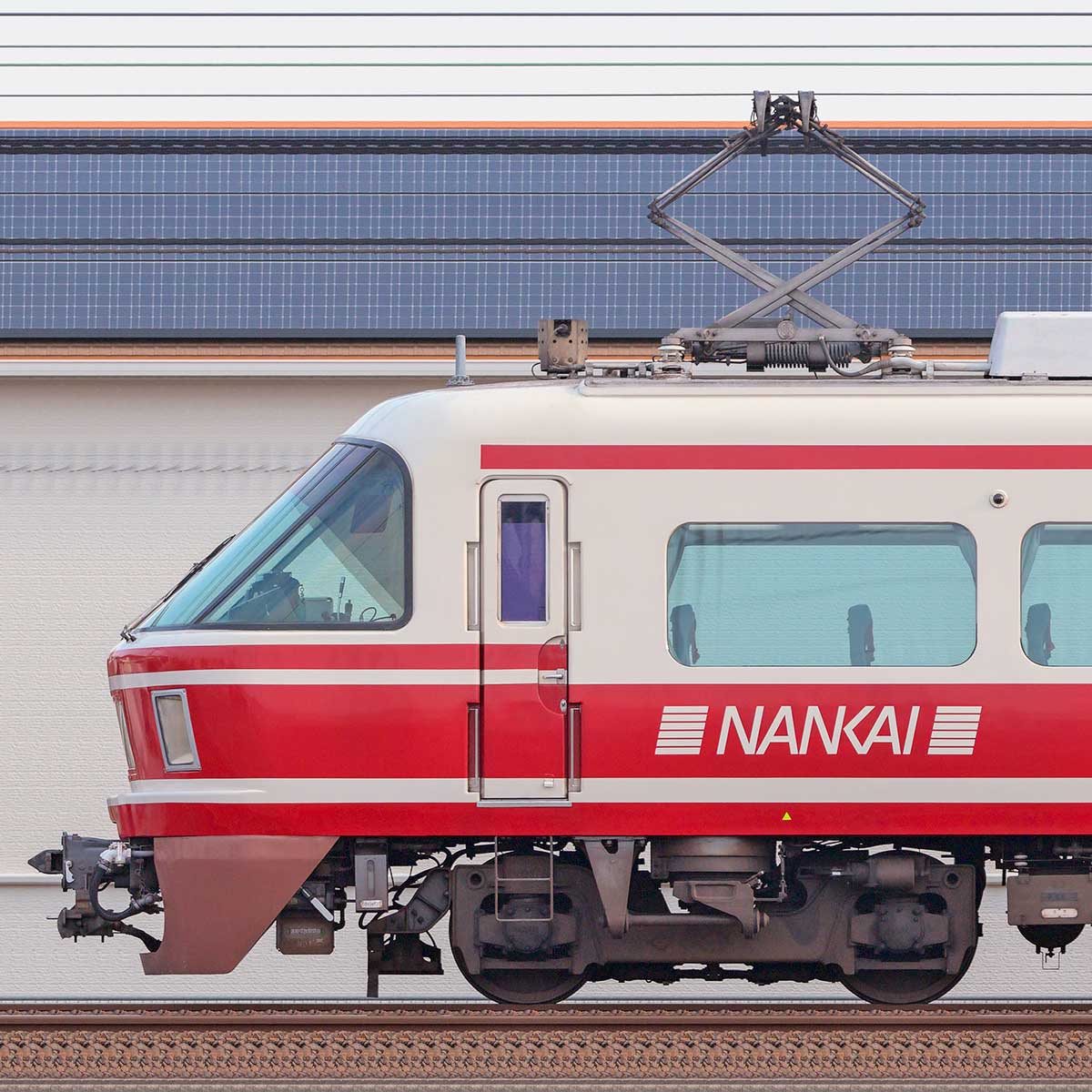 南海30000系30001編成「こうや」(海側)|RailFile.jp|鉄道 南海30000系30001編成「こうや」(海側)|RailFile.jp|鉄道