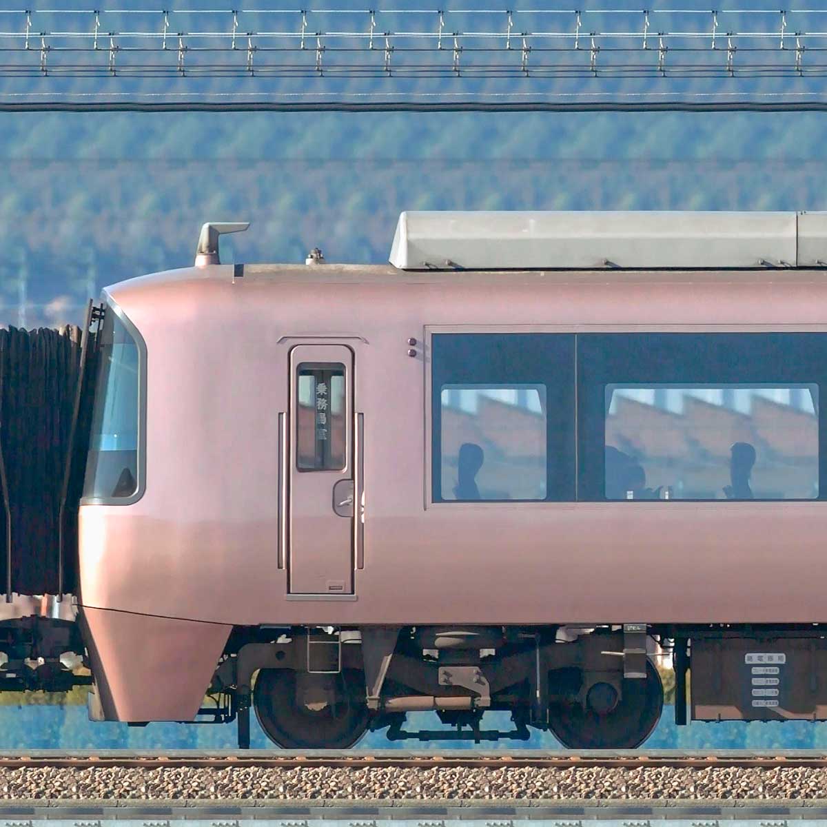 小田急30000形ロマンスカー「EXE」クハ30154の側面写真｜RailFile.jp 