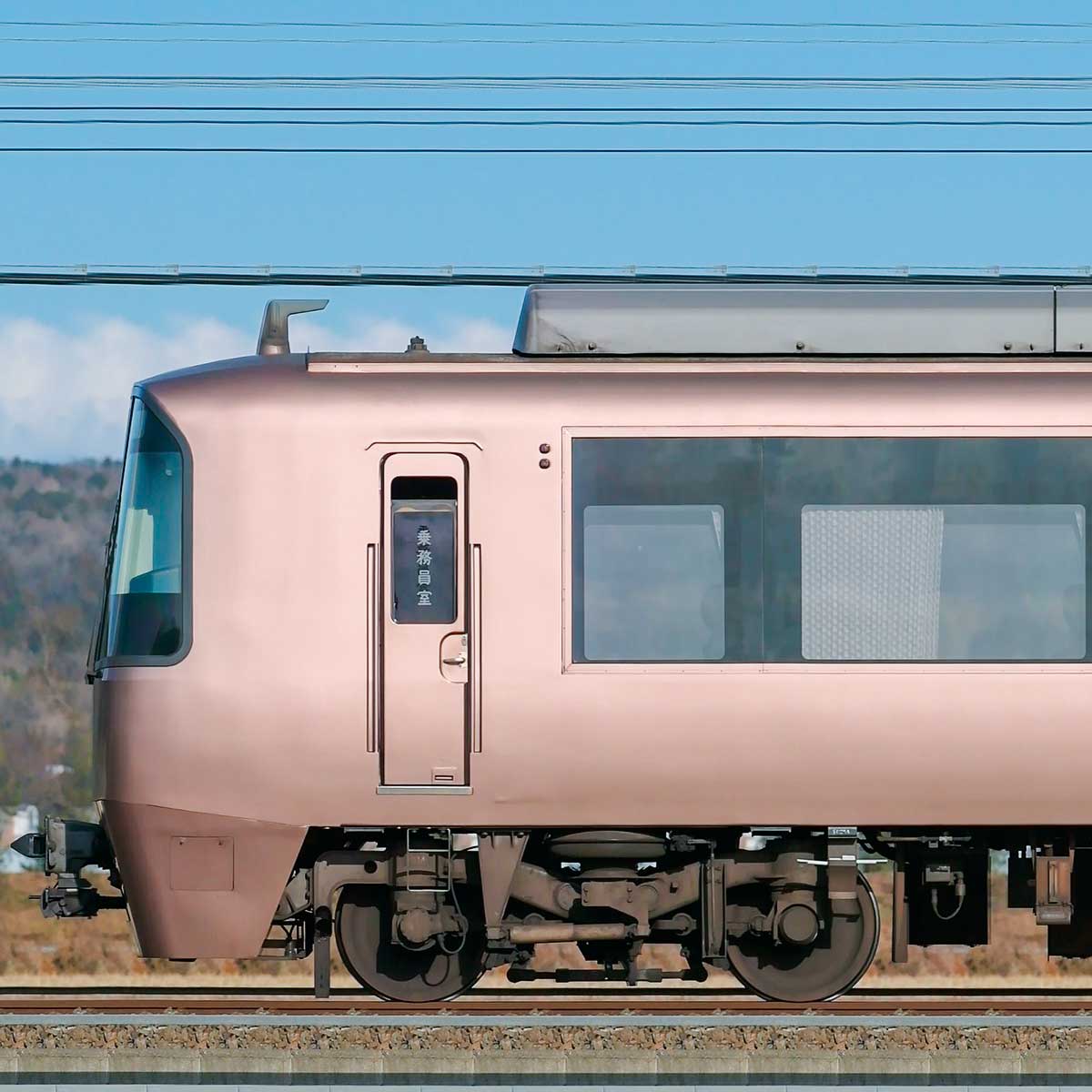 小田急30000形ロマンスカー「EXE」30254×6（山側）｜RailFile.jp