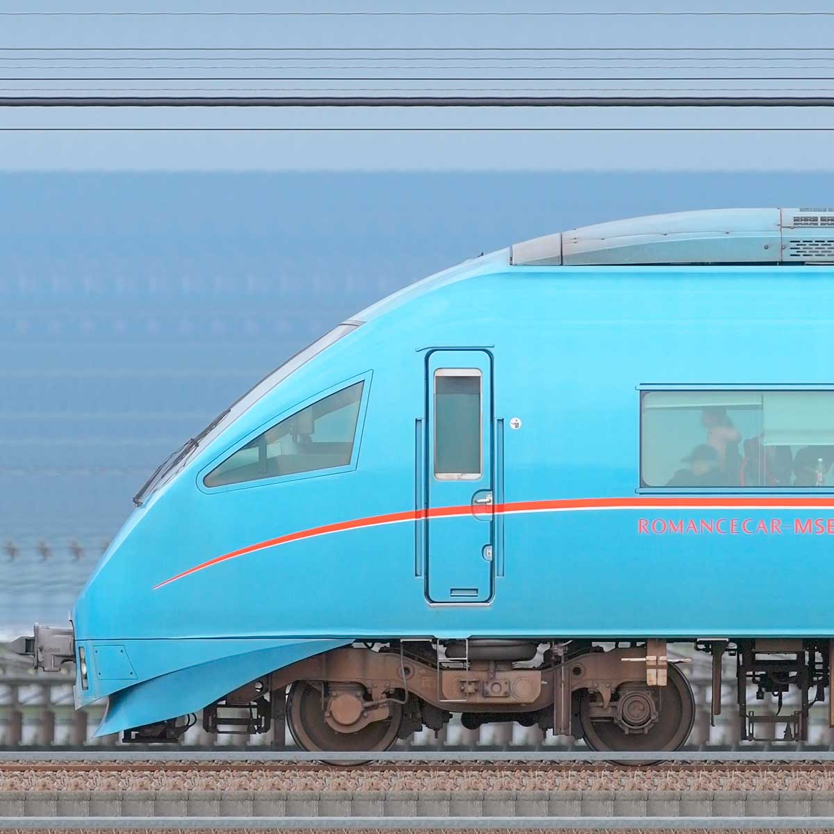 小田急60000形ロマンスカー「MSE」60253×6（海側）｜RailFile.jp