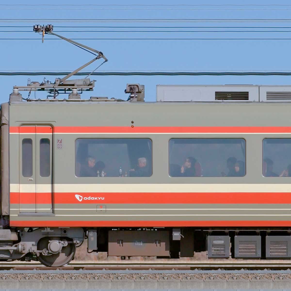 小田急7000形ロマンスカー 小田急ロマンスカー7000形LSE復活旧塗装・ブランドマーク付