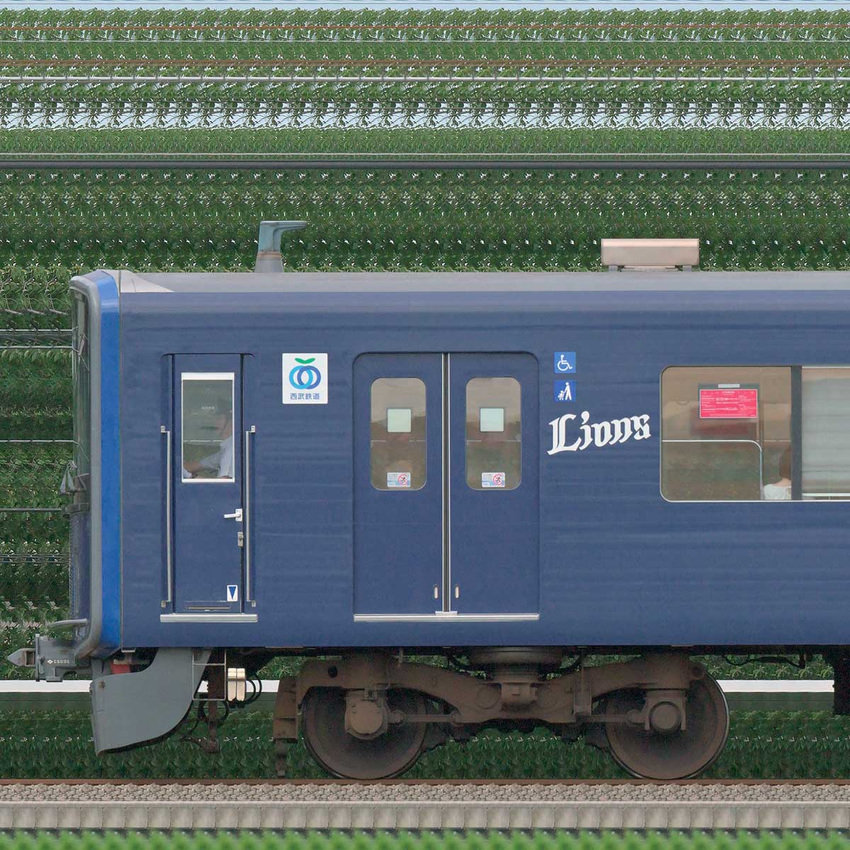 西武20000系20104編成三代目「L-train」2023年（2位側）｜RailFile.jp 