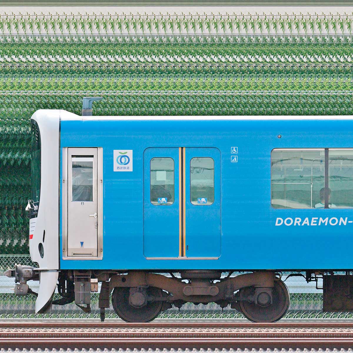 西武鉄道30000系 ドラえもん DORAEMON-GO 移れる 8両セット 鉄コレ