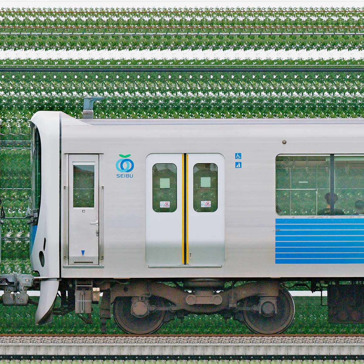 西武30000系クハ38113の側面写真｜RailFile.jp｜鉄道車両サイドビュー