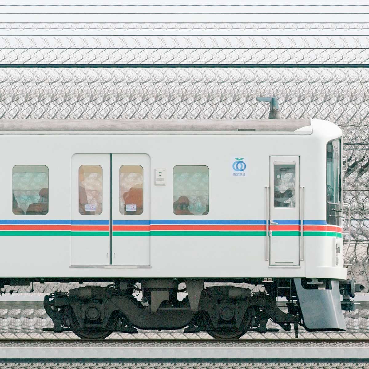 西武4000系クハ4014の側面写真｜RailFile.jp｜鉄道車両サイドビューの図鑑