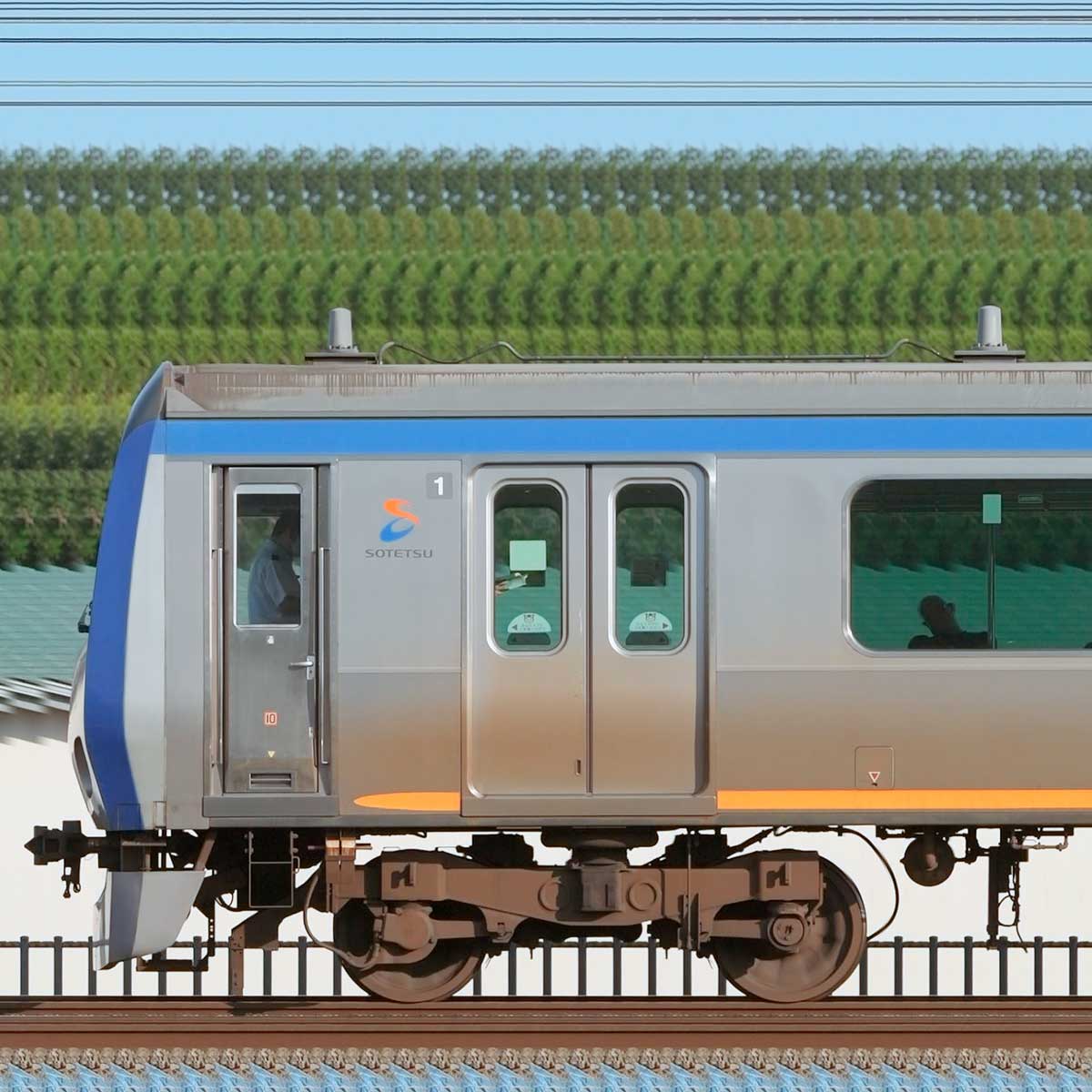カメラまとめ 相鉄10000系10708×10（グループカラー・山側）｜RailFile.jp