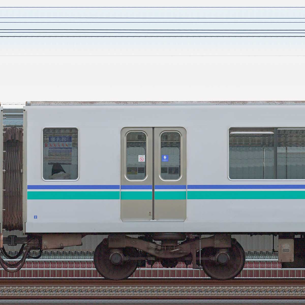 埼玉高速鉄道2000系2510の側面写真｜RailFile.jp｜鉄道車両サイド 
