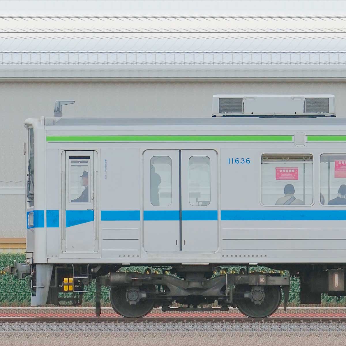 東武10030型11636編成（海側）｜RailFile.jp｜鉄道車両サイドビューの図鑑