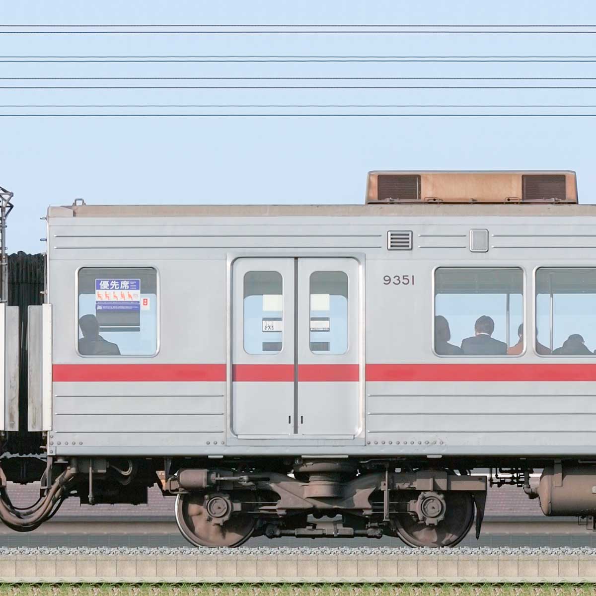 東武9050型モハ9351の側面写真｜RailFile.jp｜鉄道車両サイド