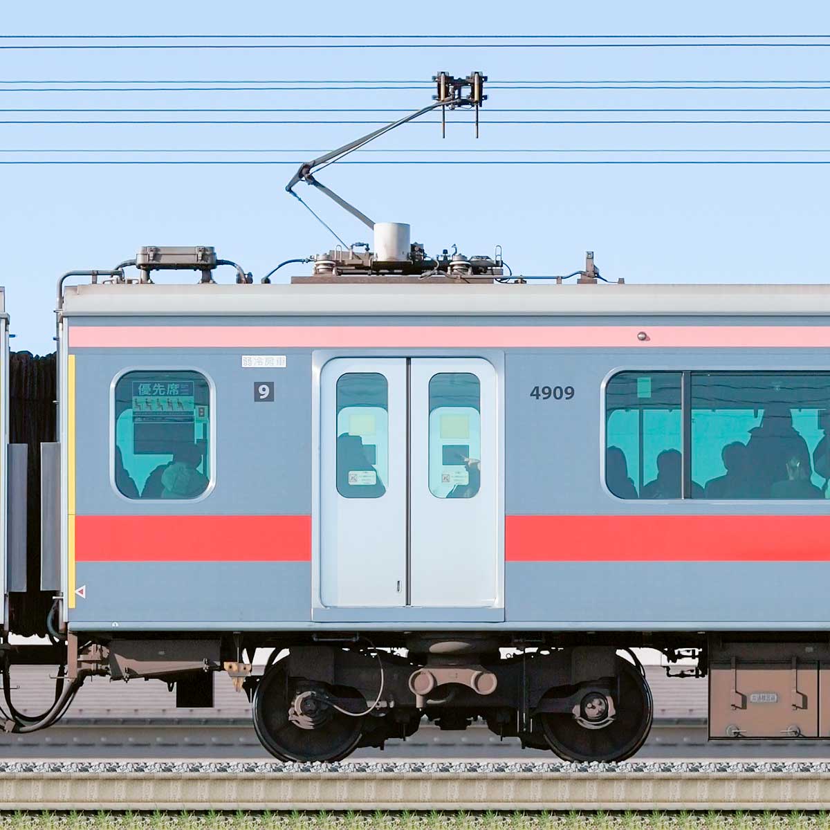 東急5050系4000番台デハ4900形（M1'）｜RailFile.jp｜鉄道車両