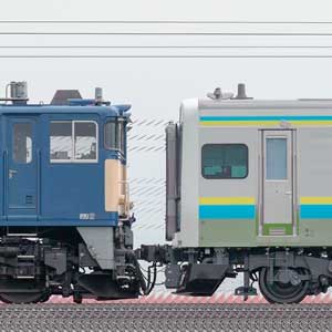 JR東日本幕張車両センターE131系R01編成＋R02編成配給輸送（山側）