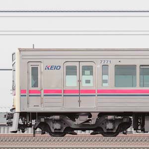 京王7000系7721編成(海側)