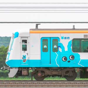 小田急5000形5055×10「もころん号」新デザイン（山側）