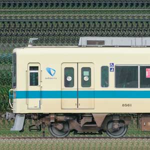 小田急8000形8061×4＋8261×6（海側）