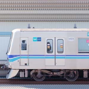 東京メトロ05系05-124編成「アルミリサイクルカー」（深川検車区第24編成／海側）
