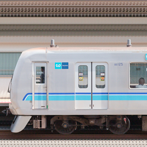 東京メトロ05系05-125編成（深川検車区第25編成／山側）